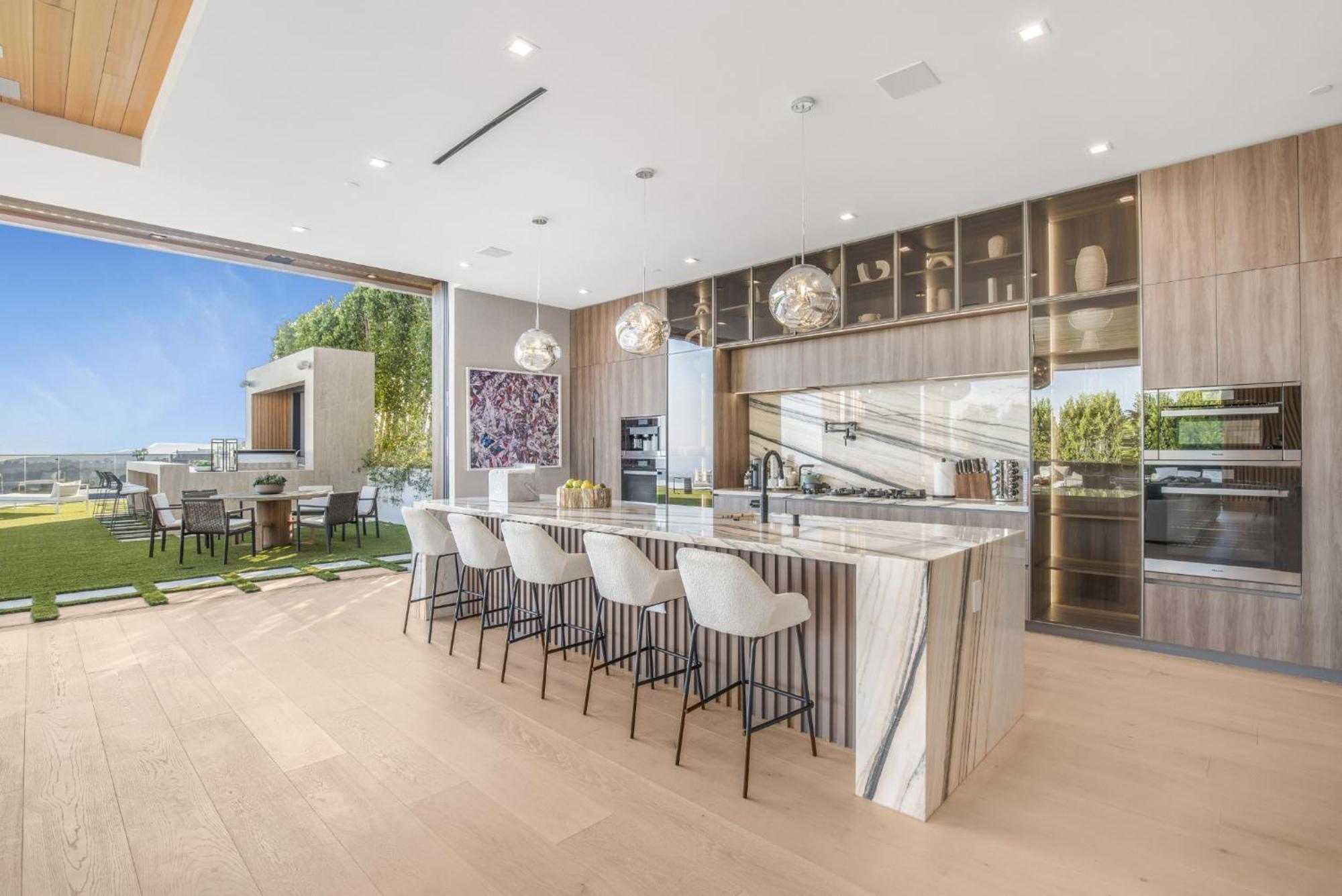 Somera Masterpiece Los Angeles